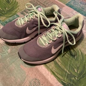 Nike Run All Day Trainer Sneakers‎